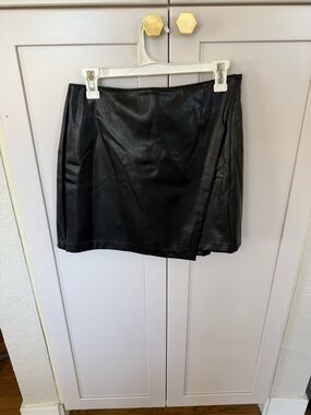 Abercrombie & Fitch Black Faux Leather Mini Skort